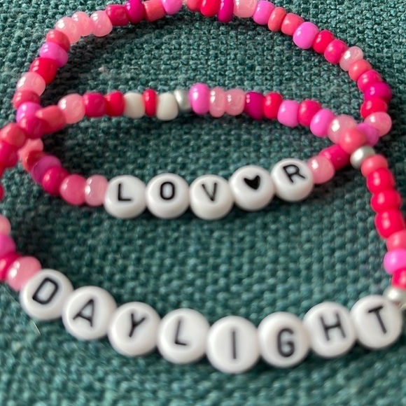 Pack of 13 Friendship Bracelets for Trading—Assorted Eras—get ready 4 Vancouver - Picture 6 of 13